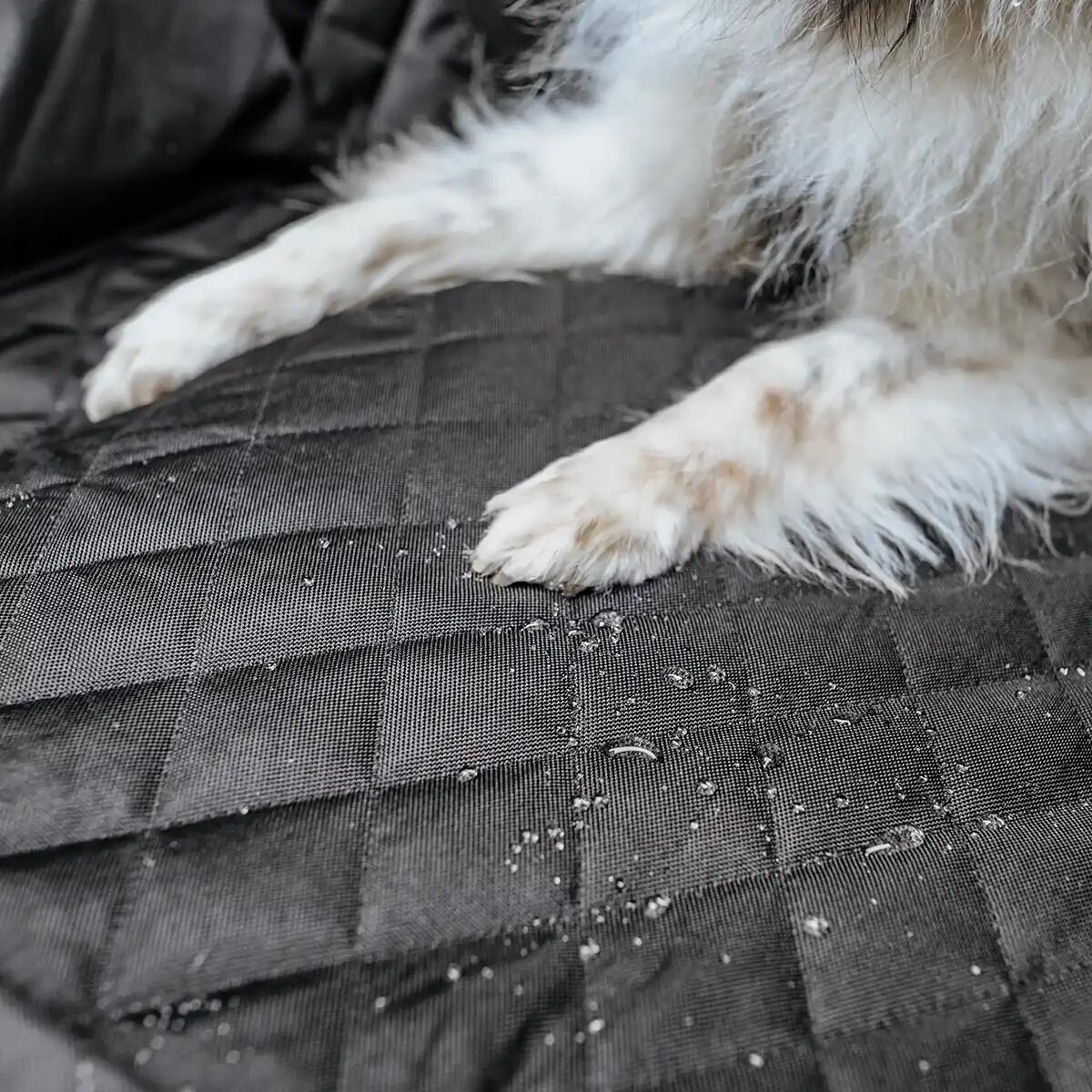 MijnDierShop™ De Autostoelbekleding met harde onderkant.